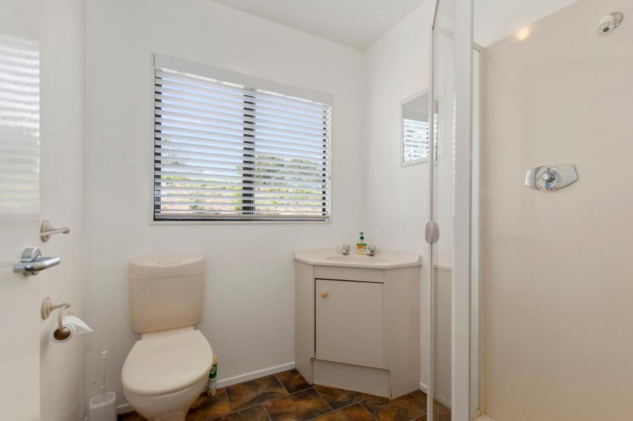 Green Oasis - Mangawhai Heads Holiday Home ภายนอก รูปภาพ