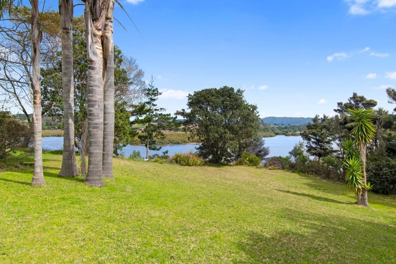 Green Oasis - Mangawhai Heads Holiday Home ภายนอก รูปภาพ